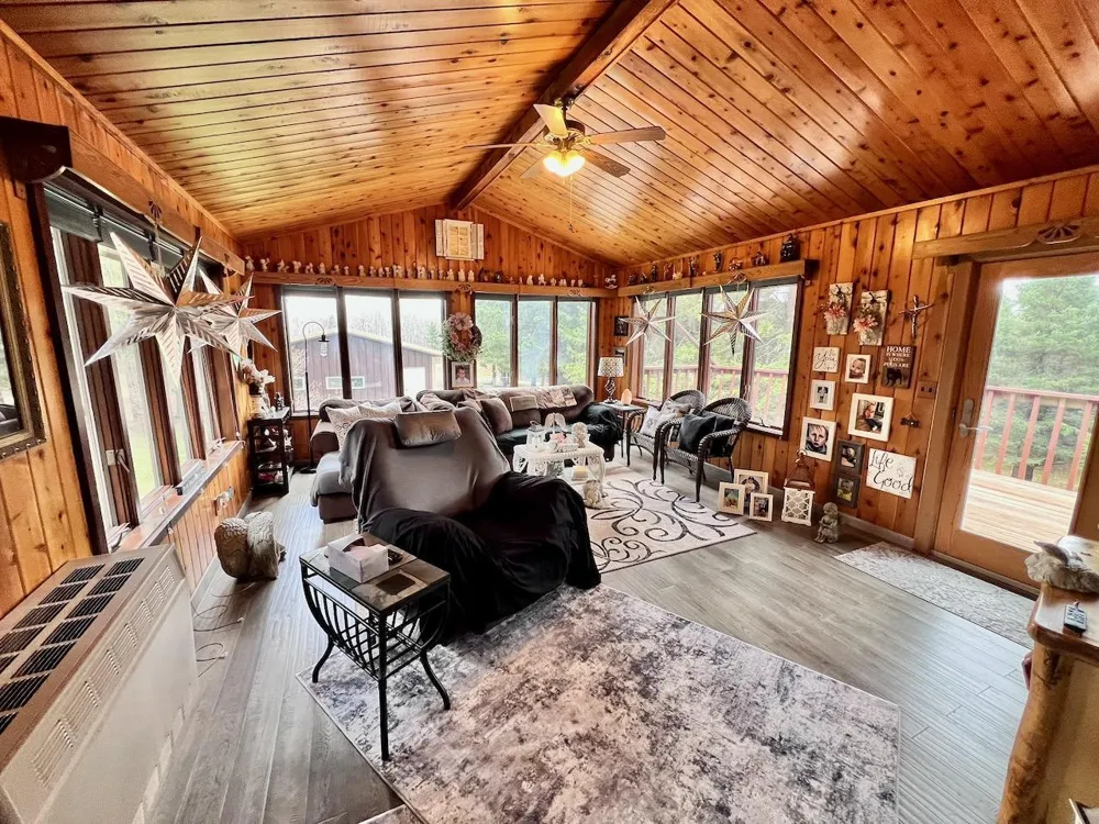 10261 Wien Road Cook, MN 55723