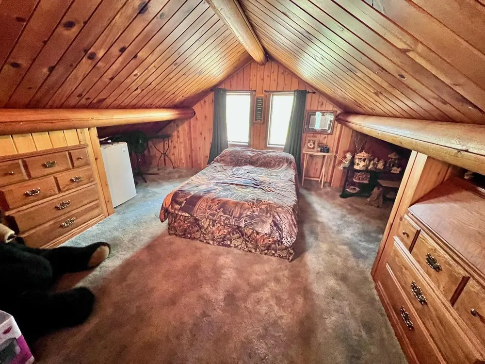 10261 Wien Road Cook, MN 55723