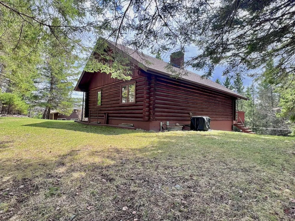 10261 Wien Road Cook, MN 55723