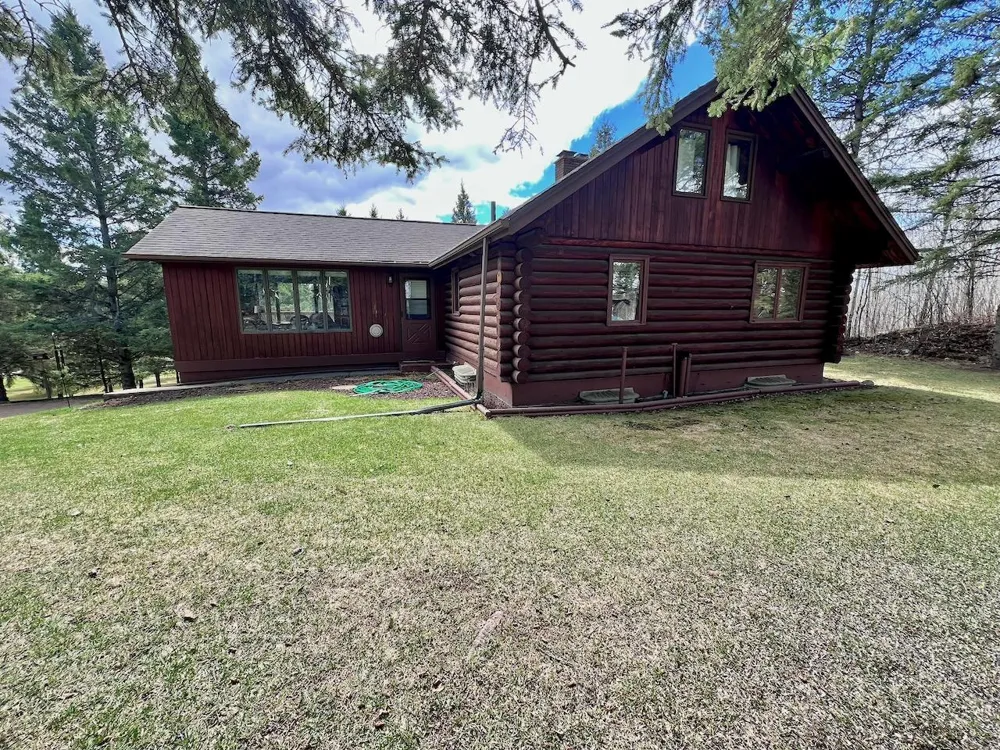 10261 Wien Road Cook, MN 55723