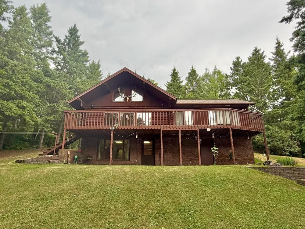 10261 Wien Road Cook, MN 55723