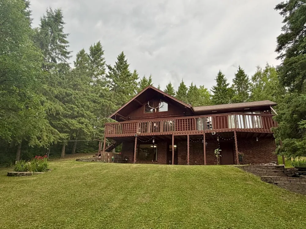 10261 Wien Road Cook, MN 55723