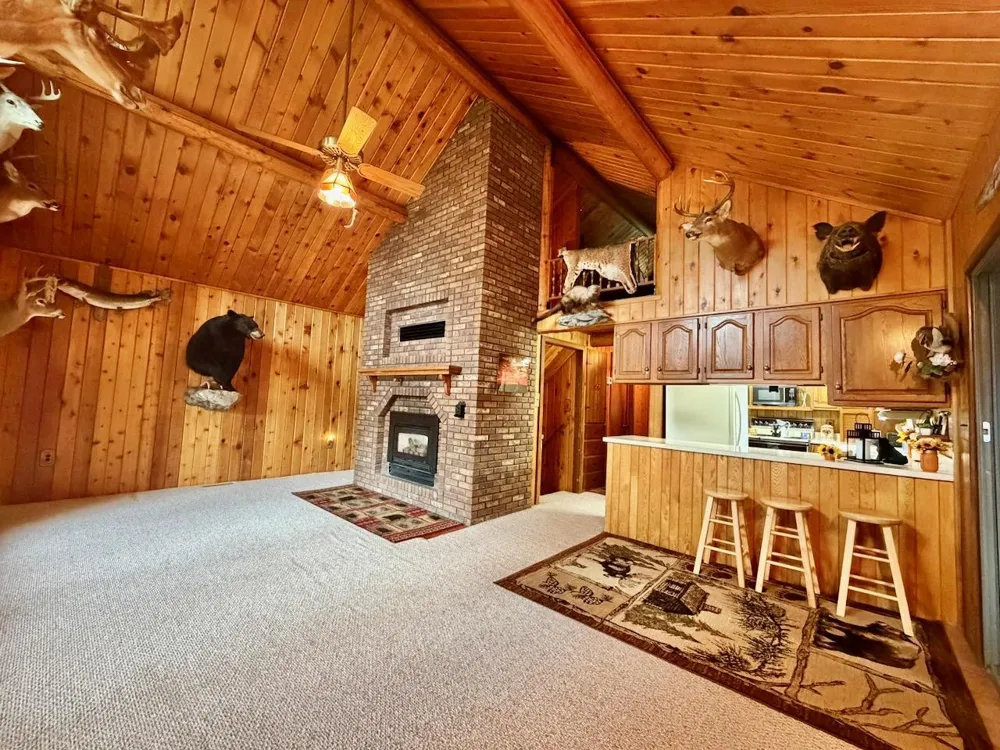 10261 Wien Road Cook, MN 55723