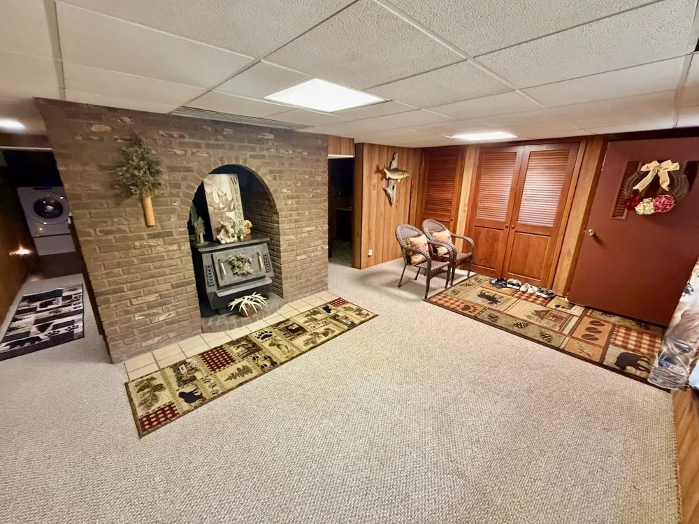 10261 Wien Road Cook, MN 55723