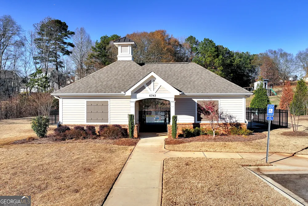6968 Manchester DR Flowery Branch, GA 30542