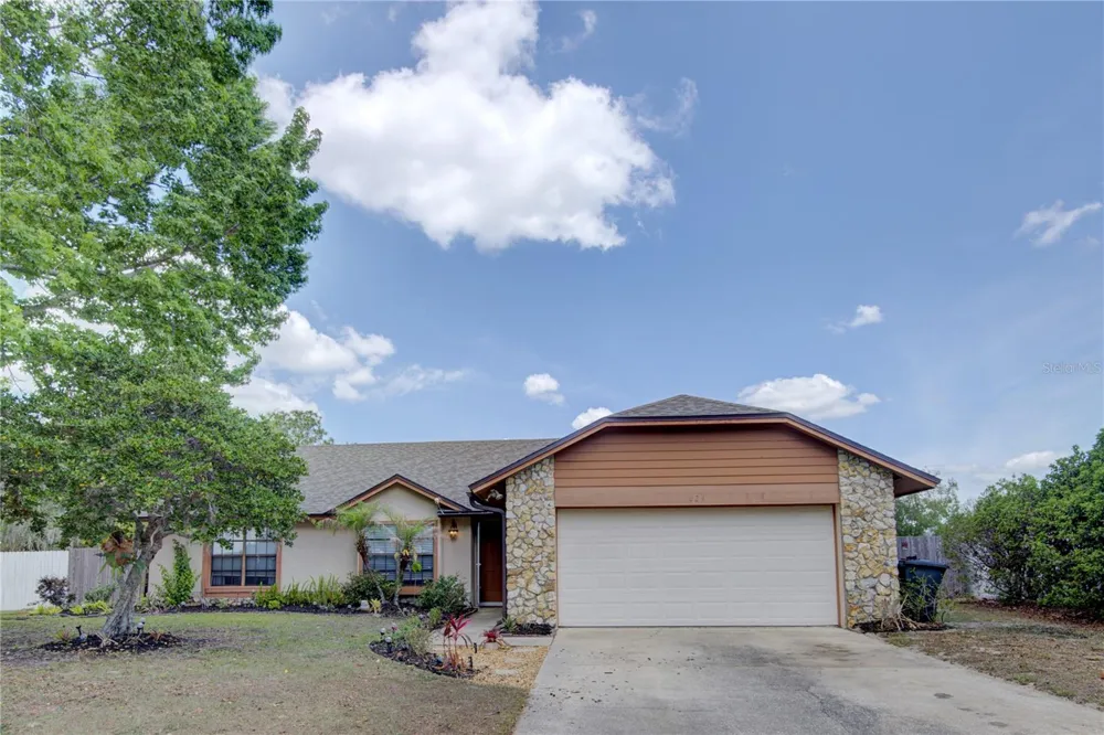 1024 DINERO DRIVE Winter Springs, FL 32708