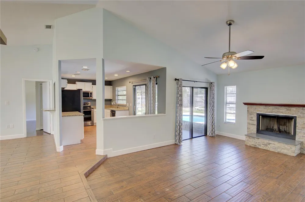 1024 DINERO DRIVE Winter Springs, FL 32708
