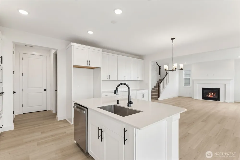 10625 Treasure Drive NW #123 Silverdale, WA 98383