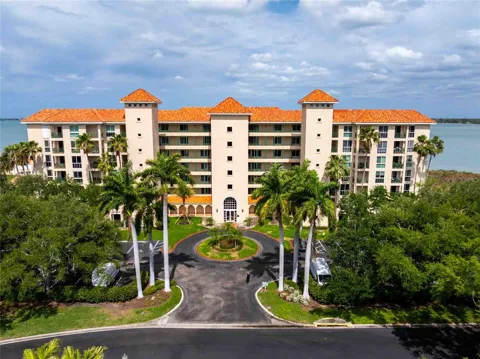 4737 DOLPHIN CAY LANE S #407