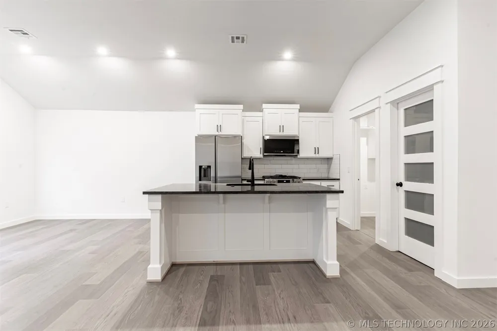 2511 W Main Street Collinsville, OK 74021