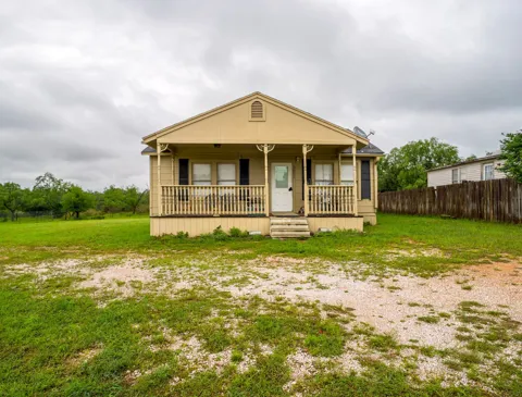 3851 Hermosa Drive