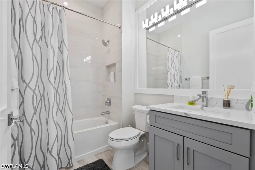 Winterview Drive Naples, FL 34109