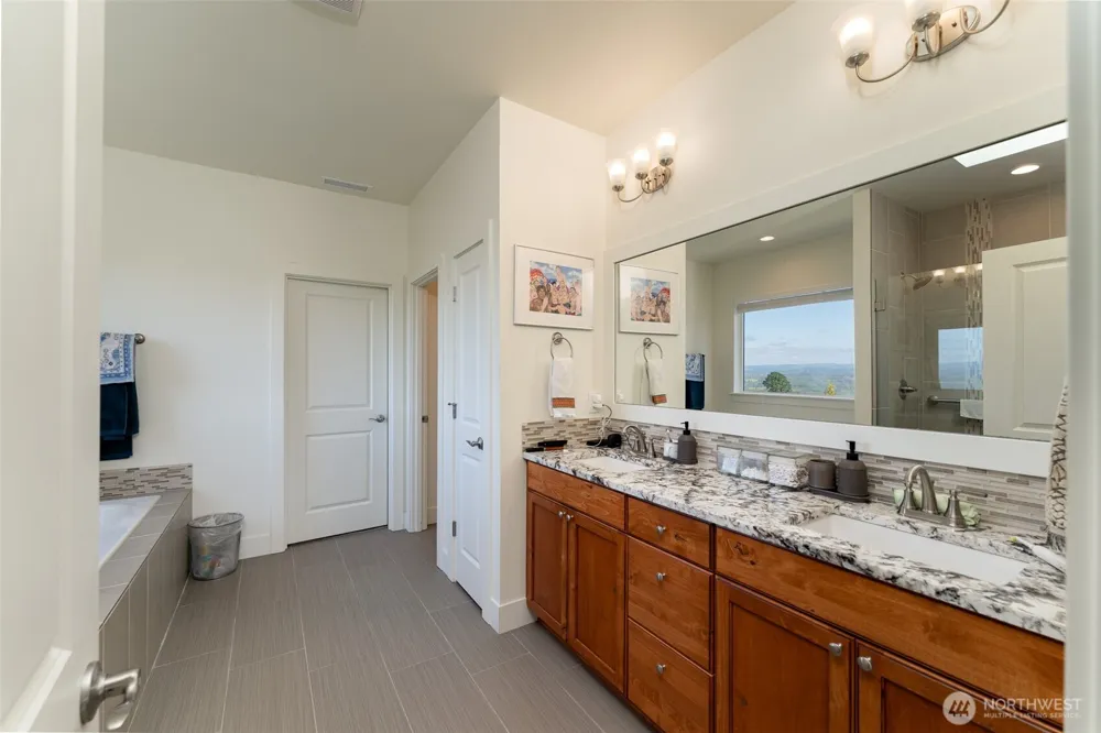 160 Windy River Kalama, WA 98625
