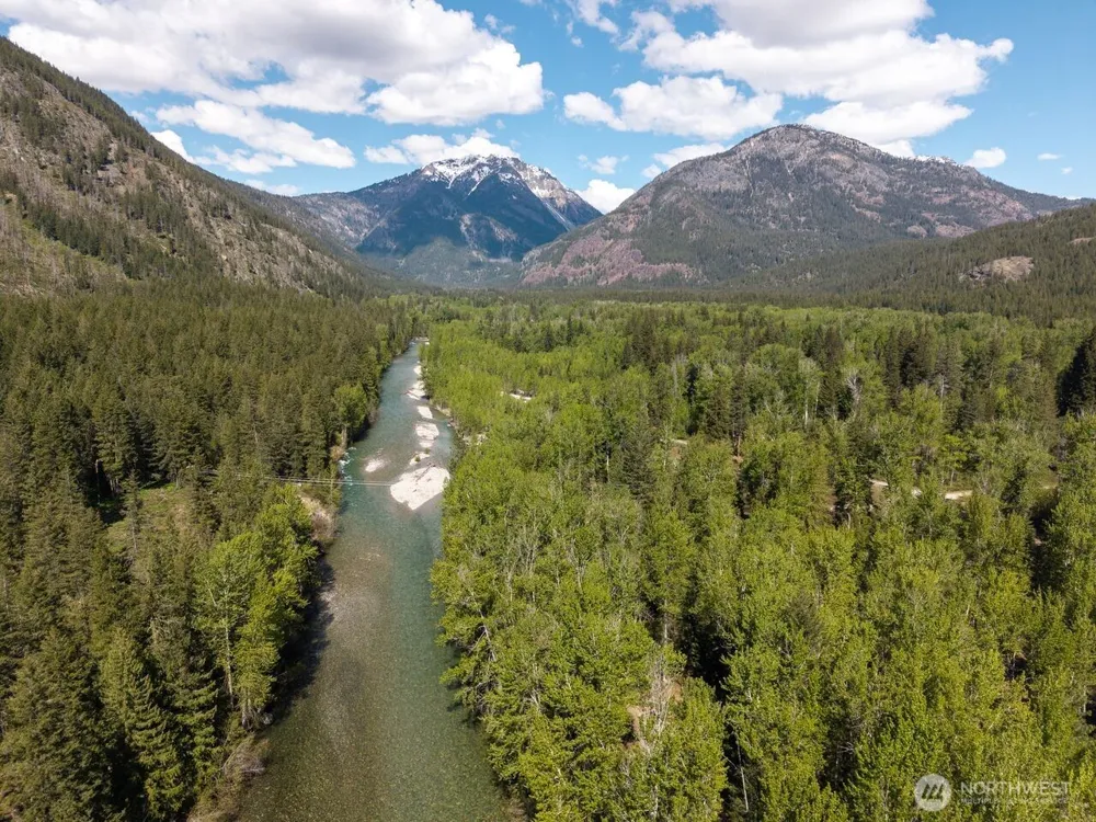 98 Cassel Way Mazama, WA 98833