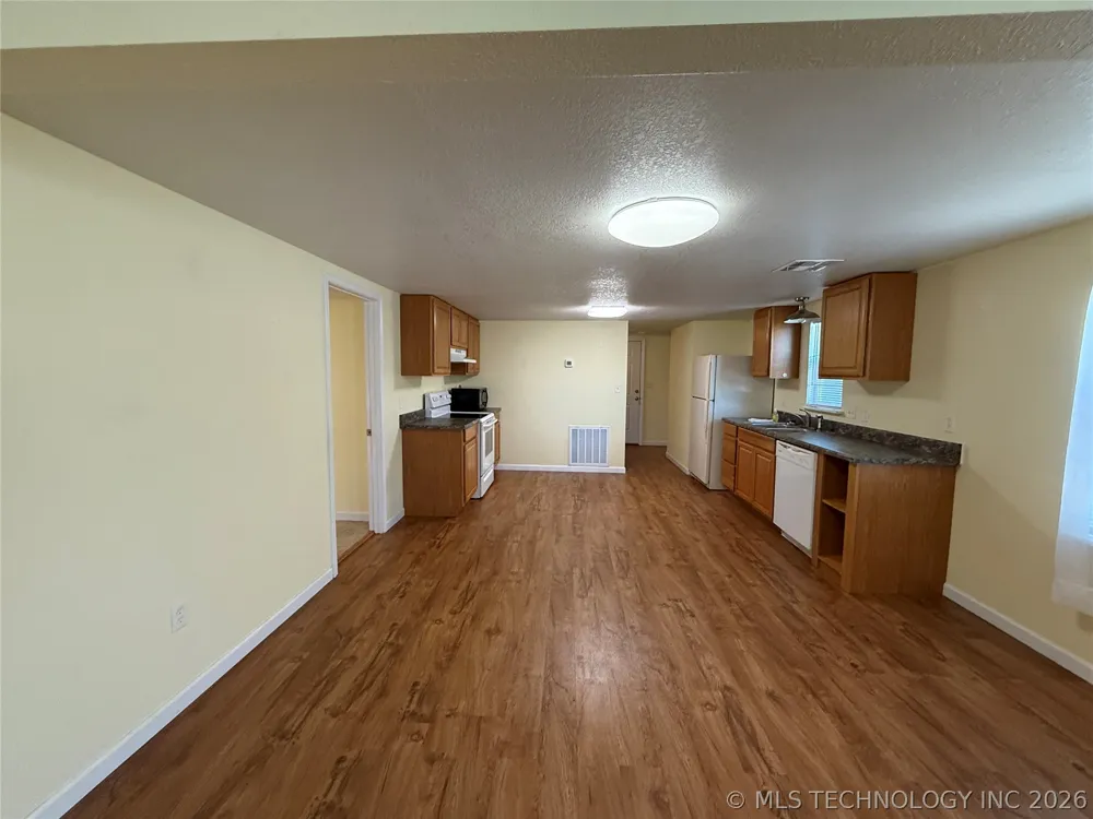 415 S 12 STREET McAlester, OK 74501