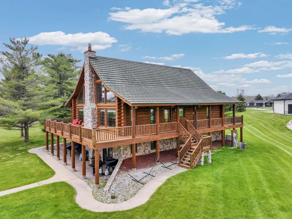 1085 Bundy Drive Broomfield Township, MI 48893