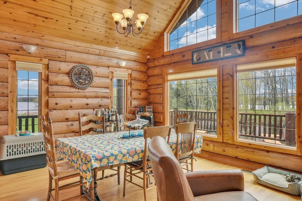 1085 Bundy Drive Broomfield Township, MI 48893