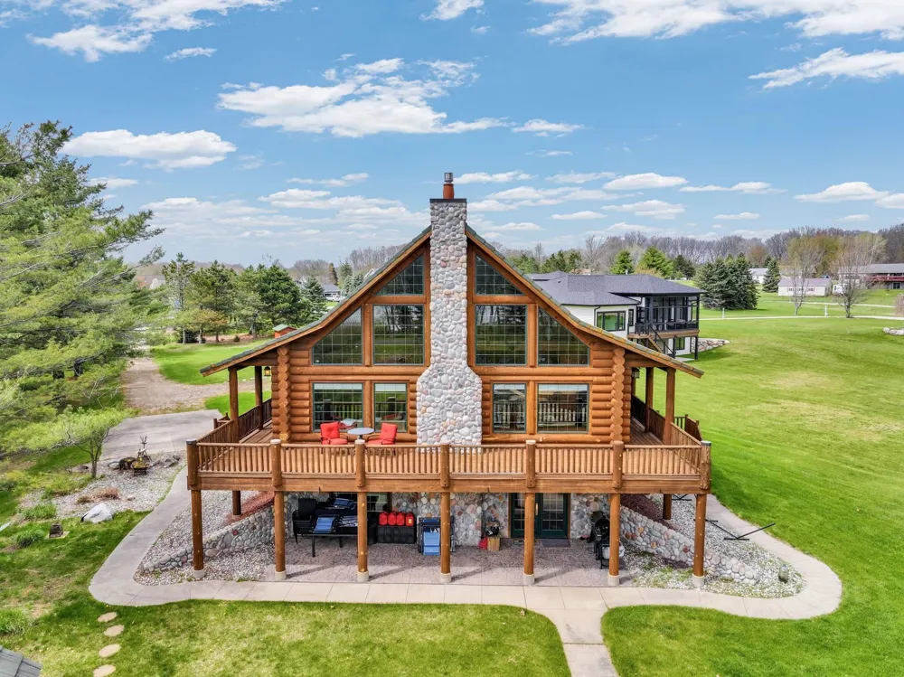 1085 Bundy Drive Broomfield Township, MI 48893