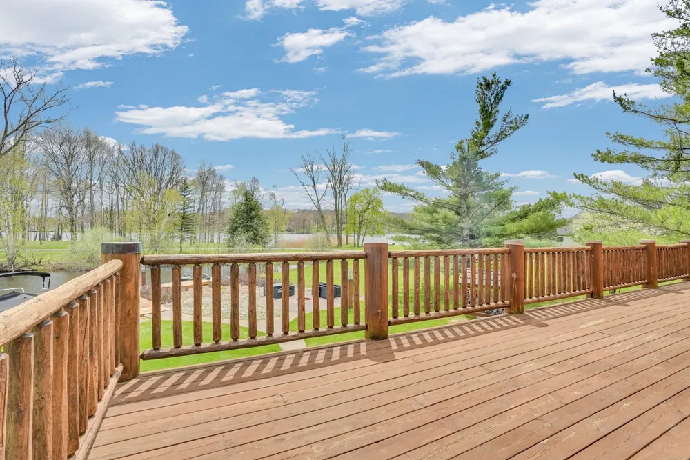 1085 Bundy Drive Broomfield Township, MI 48893