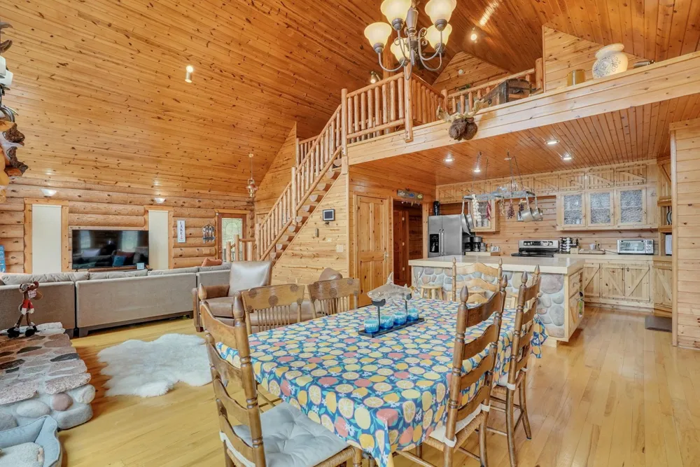 1085 Bundy Drive Broomfield Township, MI 48893