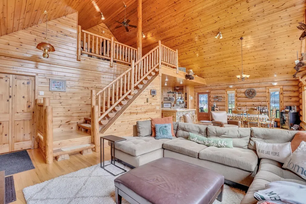 1085 Bundy Drive Broomfield Township, MI 48893