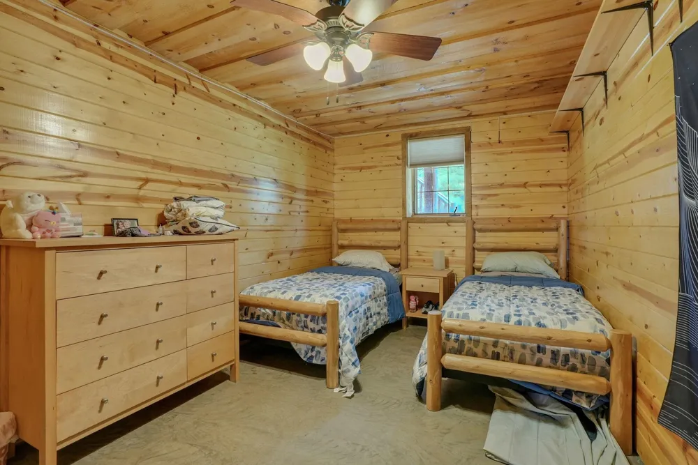 1085 Bundy Drive Broomfield Township, MI 48893