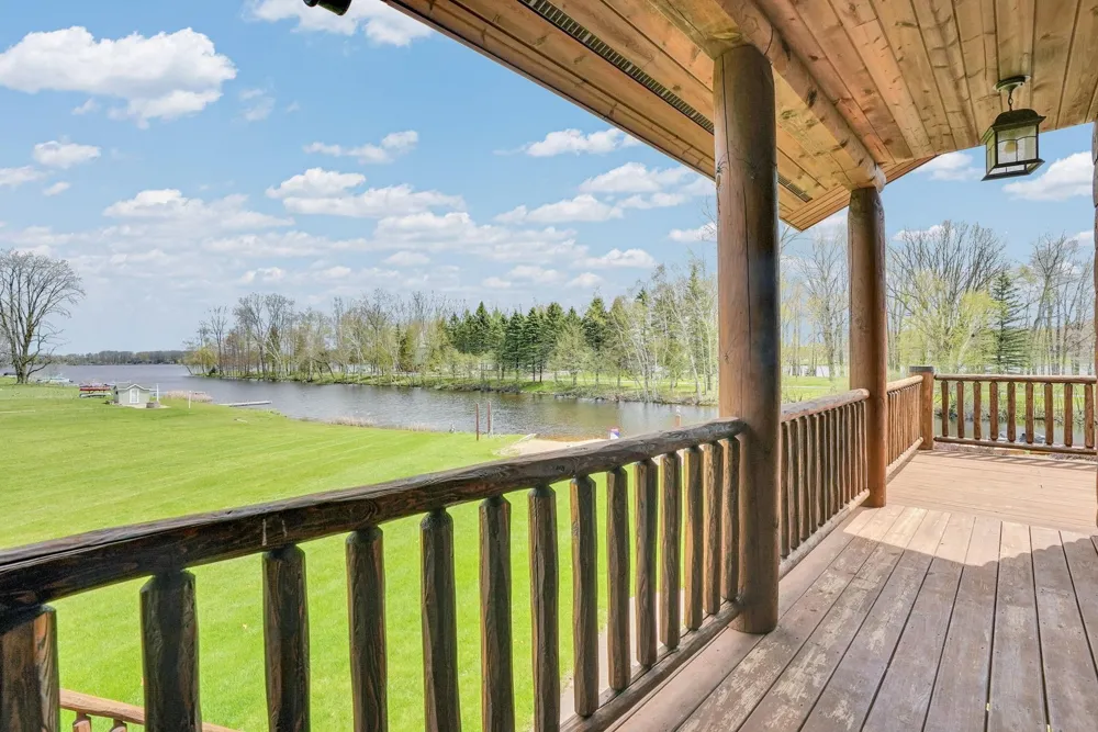 1085 Bundy Drive Broomfield Township, MI 48893