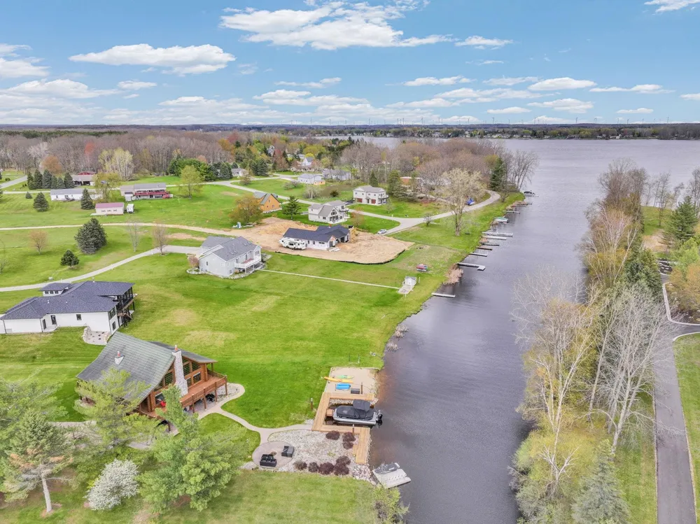 1085 Bundy Drive Broomfield Township, MI 48893