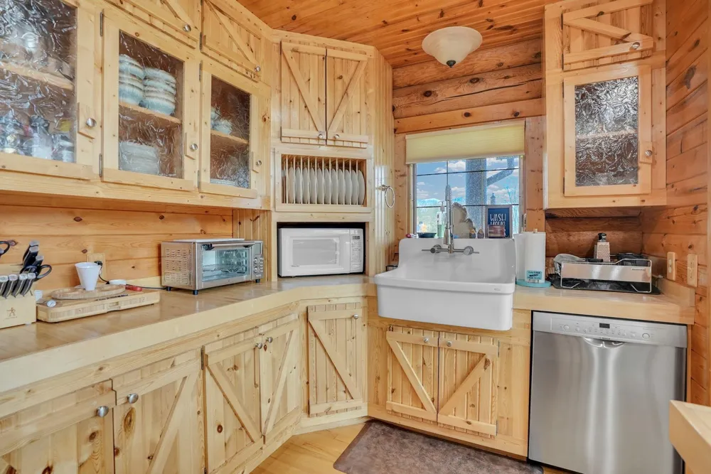 1085 Bundy Drive Broomfield Township, MI 48893