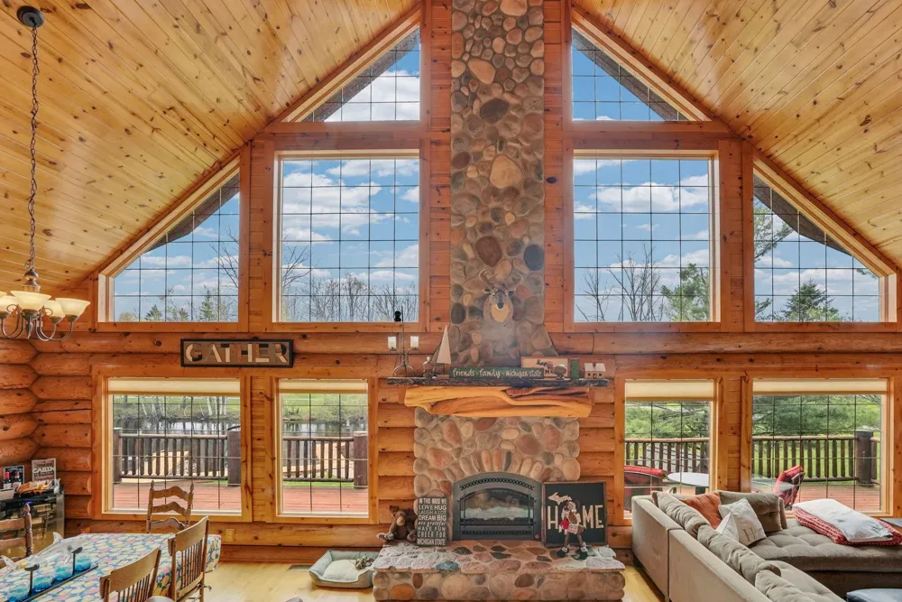 1085 Bundy Drive Broomfield Township, MI 48893