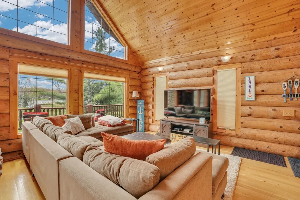 1085 Bundy Drive Broomfield Township, MI 48893