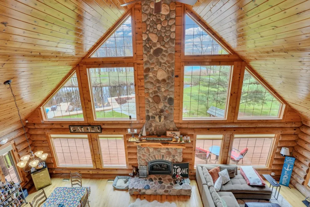 1085 Bundy Drive Broomfield Township, MI 48893