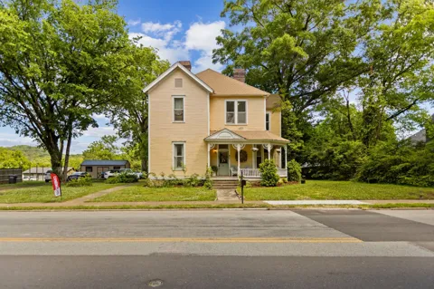 617 Mulberry Ave