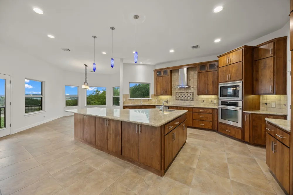 18302 Austin Boulevard Lago Vista, TX 78645