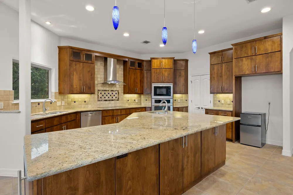 18302 Austin Boulevard Lago Vista, TX 78645