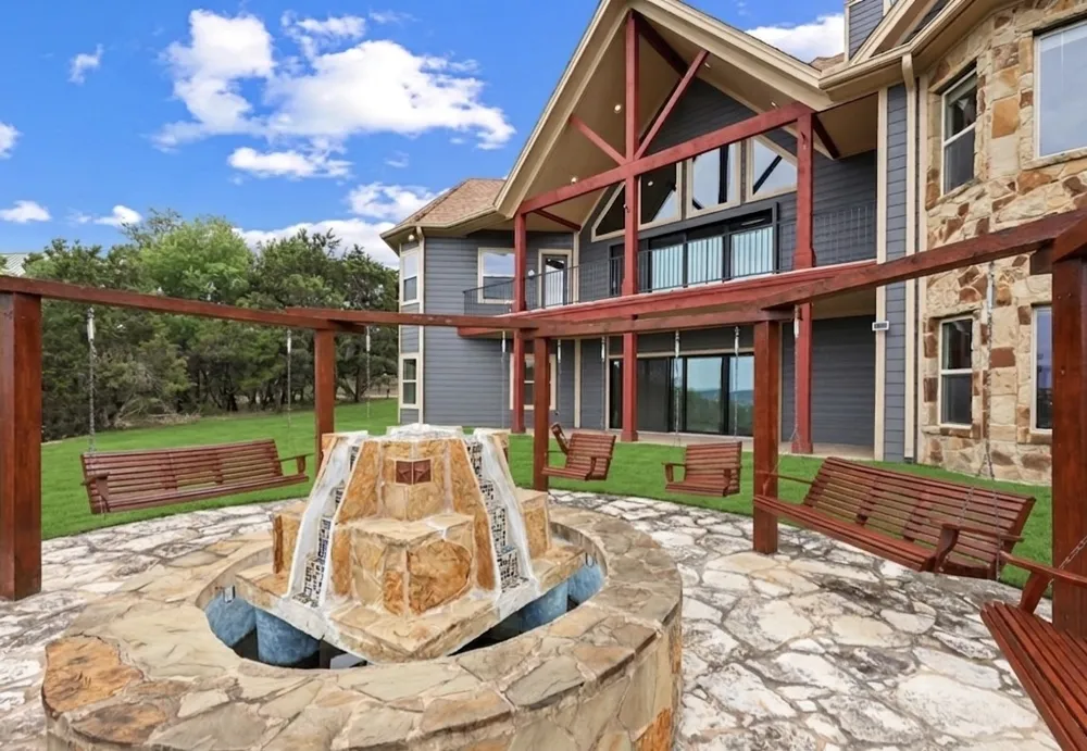 18302 Austin Boulevard Lago Vista, TX 78645