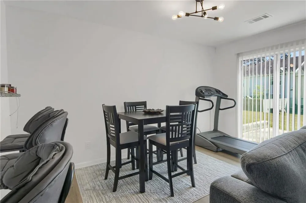 5356 Creekview Way Ellenwood, GA 30294