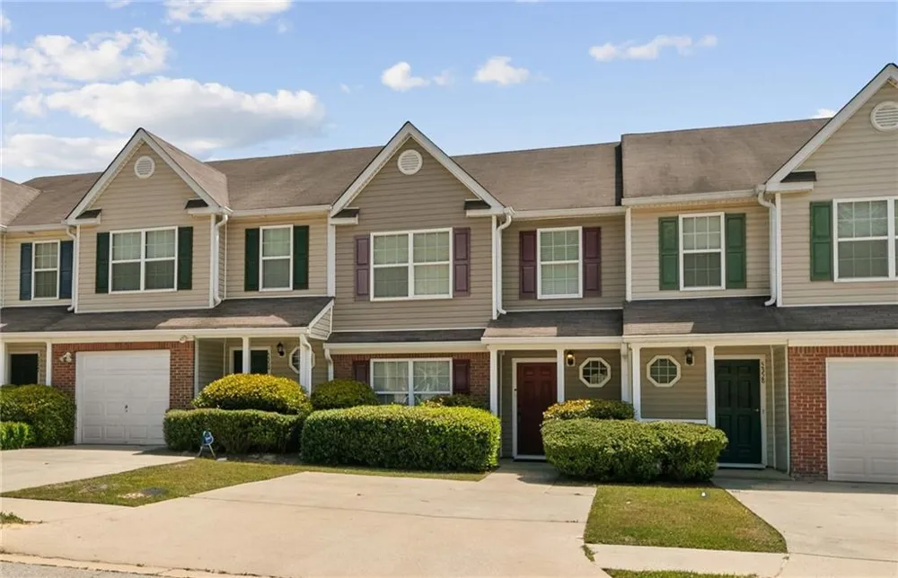 5356 Creekview Way Ellenwood, GA 30294