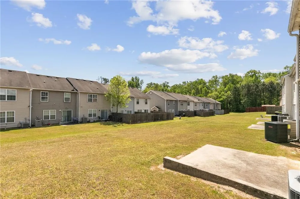 5356 Creekview Way Ellenwood, GA 30294