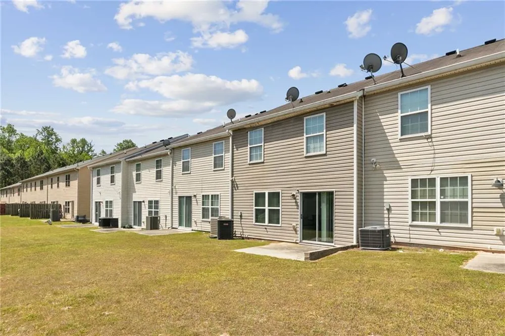 5356 Creekview Way Ellenwood, GA 30294