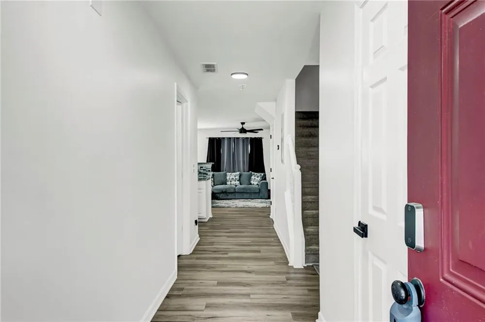 5356 Creekview Way Ellenwood, GA 30294