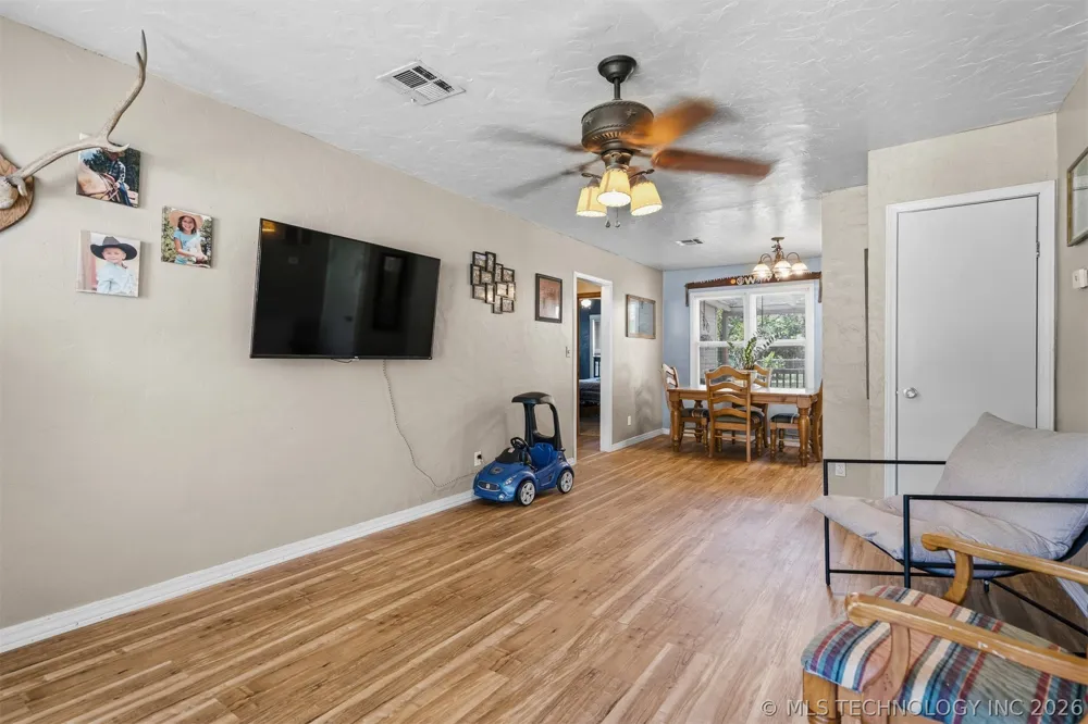 1713 W Wynnewood Avenue Sulphur, OK 73086