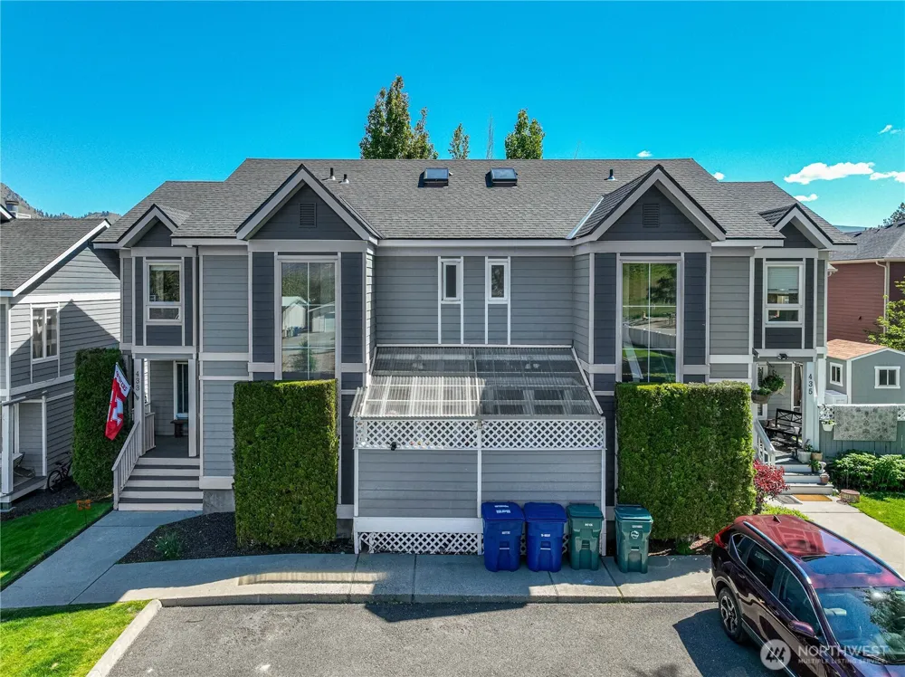 433 W Webster Avenue Chelan, WA 98816