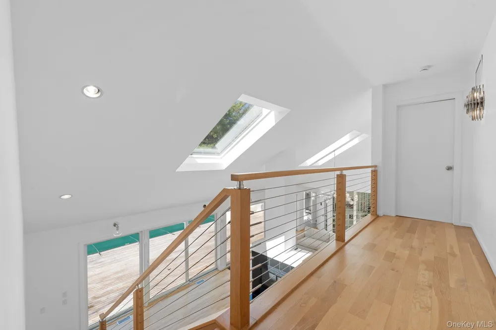 35 Ely Brook Road East Hampton, NY 11937