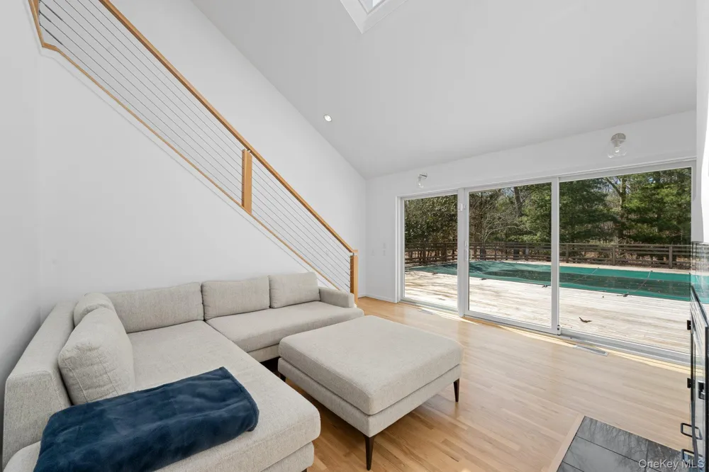 35 Ely Brook Road East Hampton, NY 11937