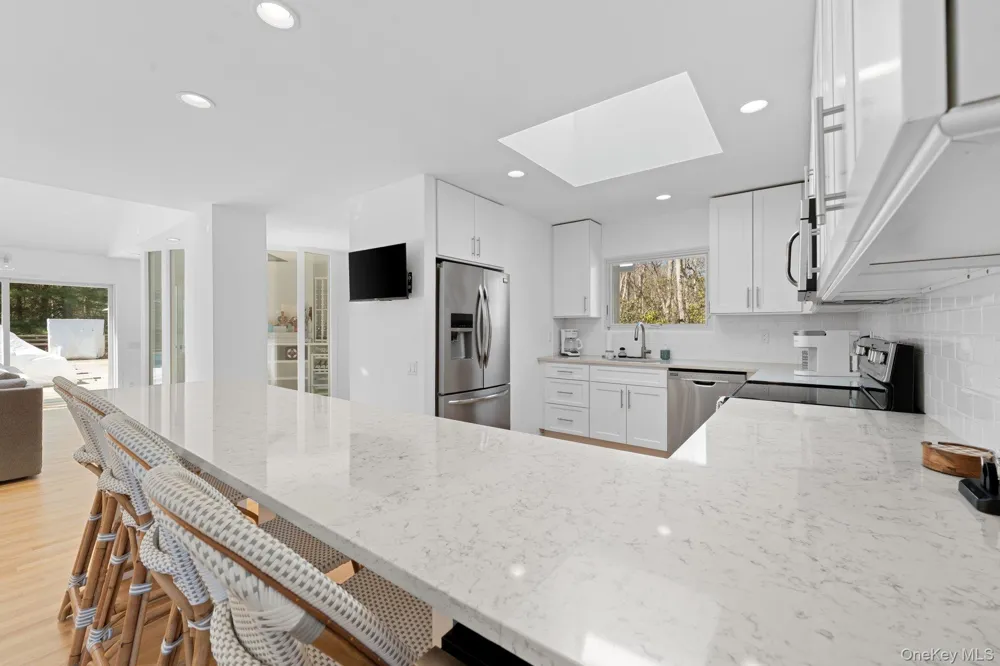 35 Ely Brook Road East Hampton, NY 11937