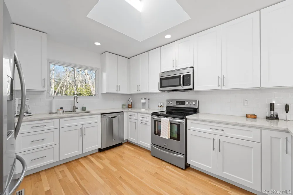 35 Ely Brook Road East Hampton, NY 11937