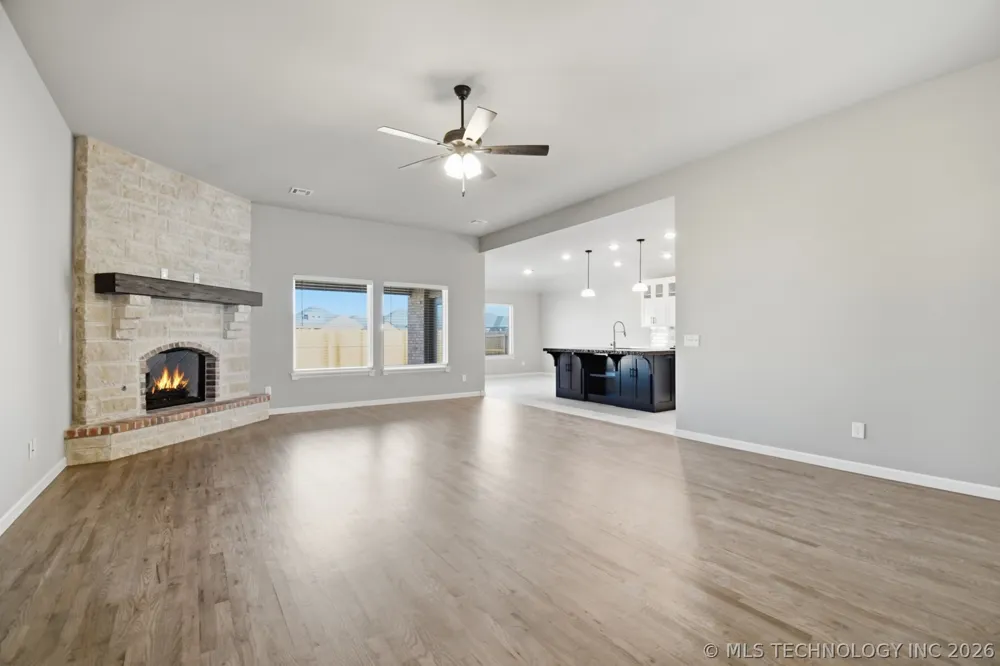 10888 S 279th EastAvenue Coweta, OK 74008
