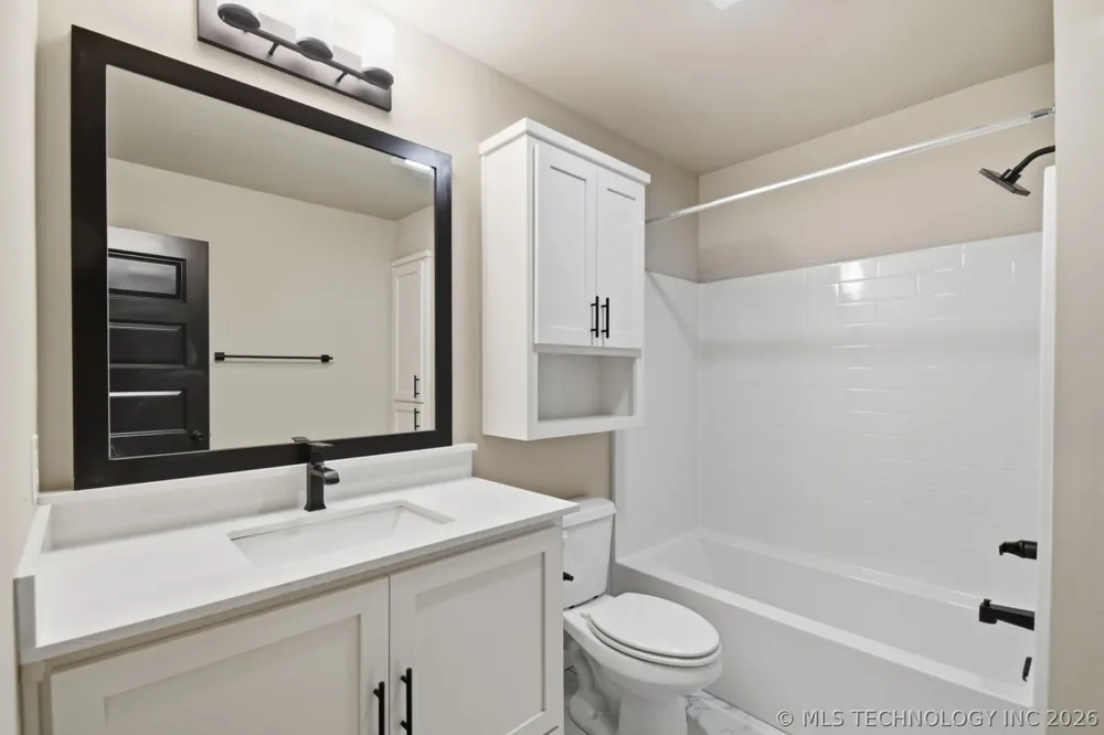 10888 S 279th EastAvenue Coweta, OK 74008