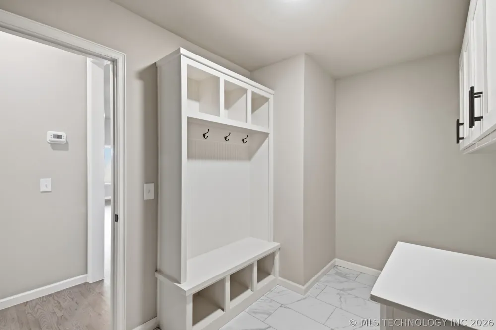 10888 S 279th EastAvenue Coweta, OK 74008